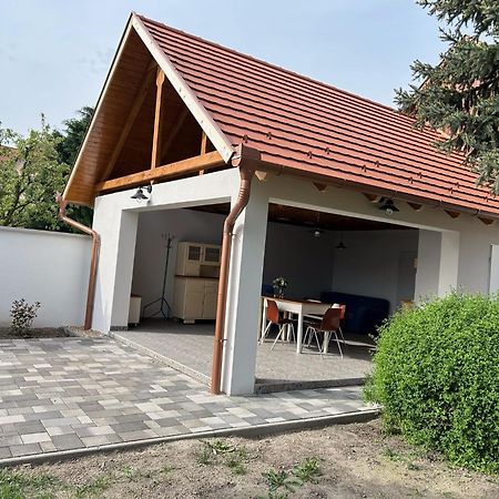 Galeria Vendeghaz Hotel Mezőkövesd Buitenkant foto