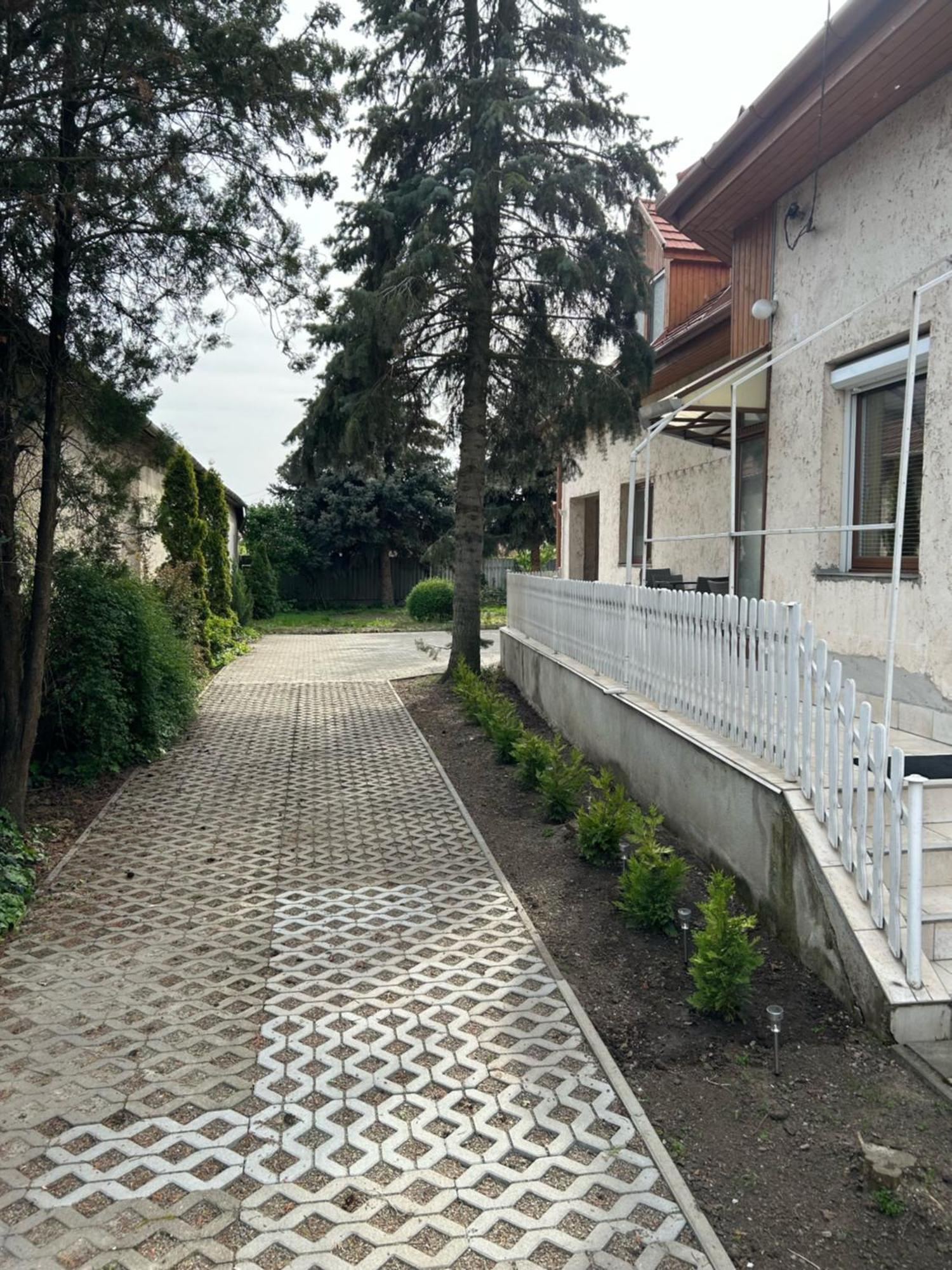 Galeria Vendeghaz Hotel Mezőkövesd Buitenkant foto